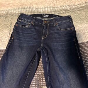 Women’s Ariat Jeans Size 28R